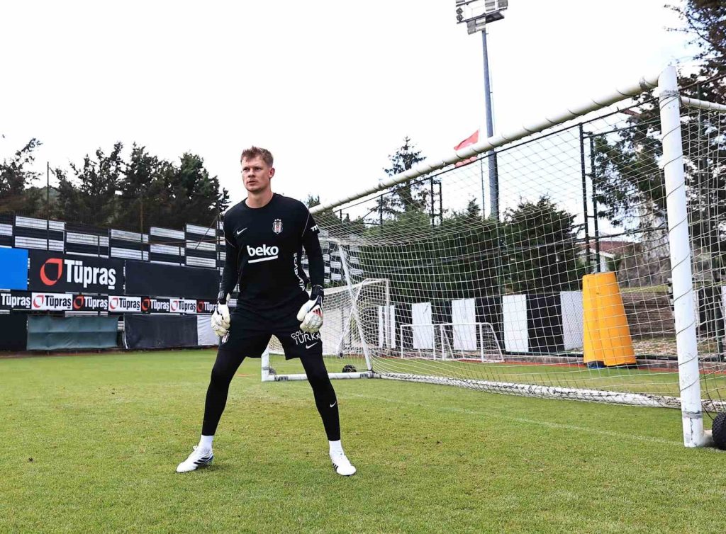 Beşiktaş, transfer döneminde 10 yeni futbolcu kadrosuna kattı